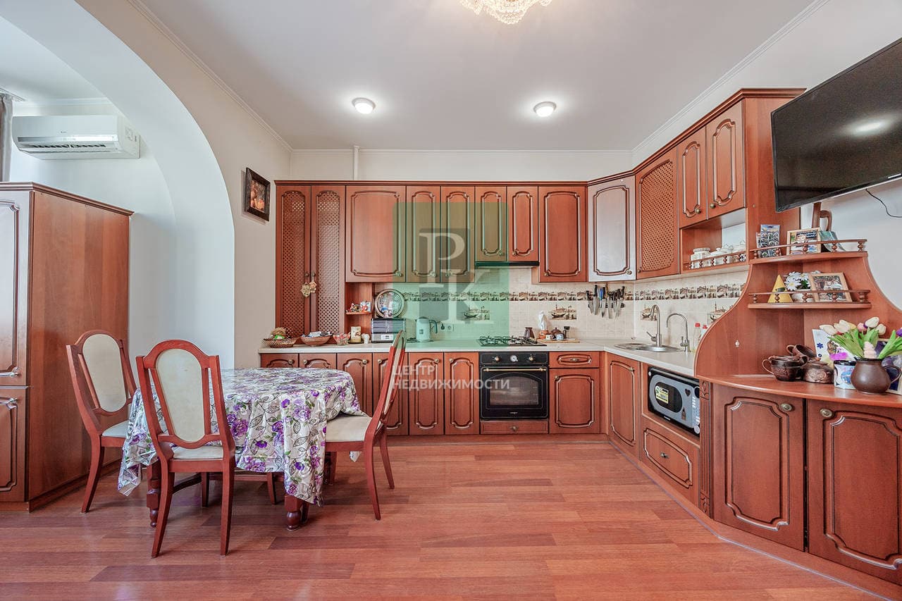 2-комн. квартира 52 м², Гагаринский район, Севастополь