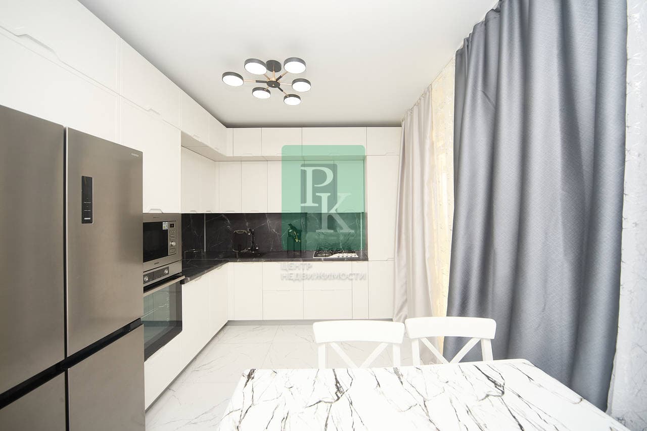 2-комн. квартира 61,9 м², Гагаринский район, Севастополь