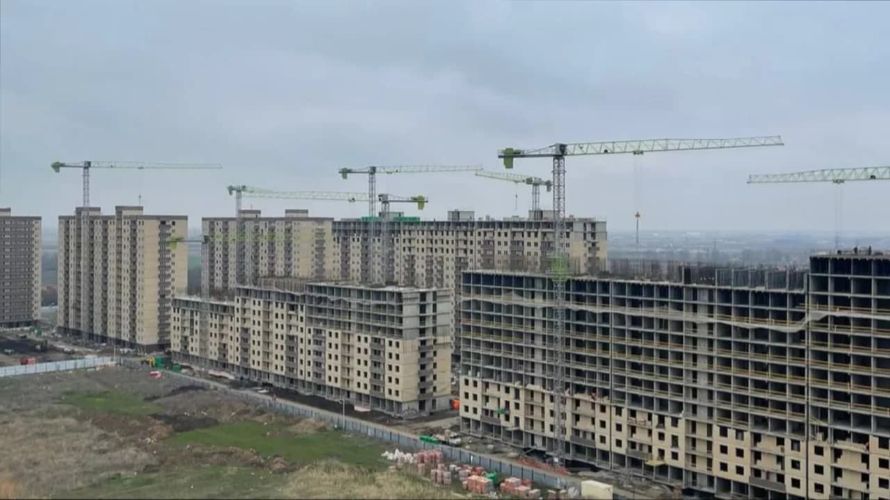 Что выгоднее: сократить срок ипотеки или ежемесячный платеж?