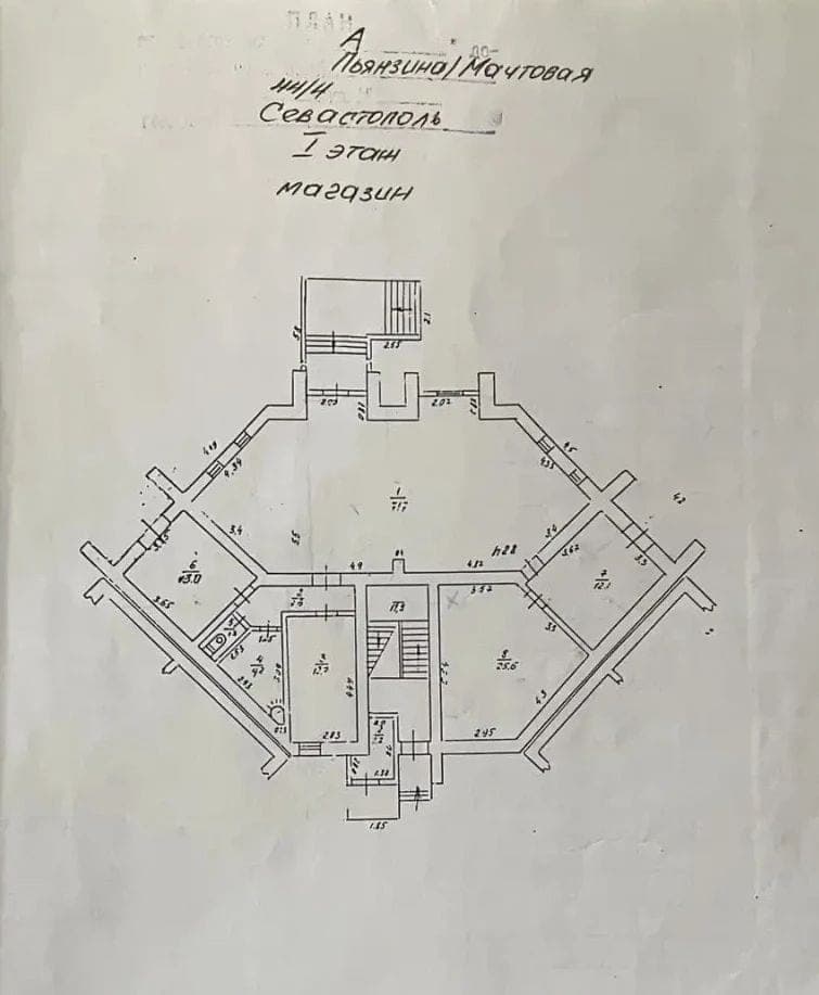 Планировка: Торговое помещение, 143.5 м²