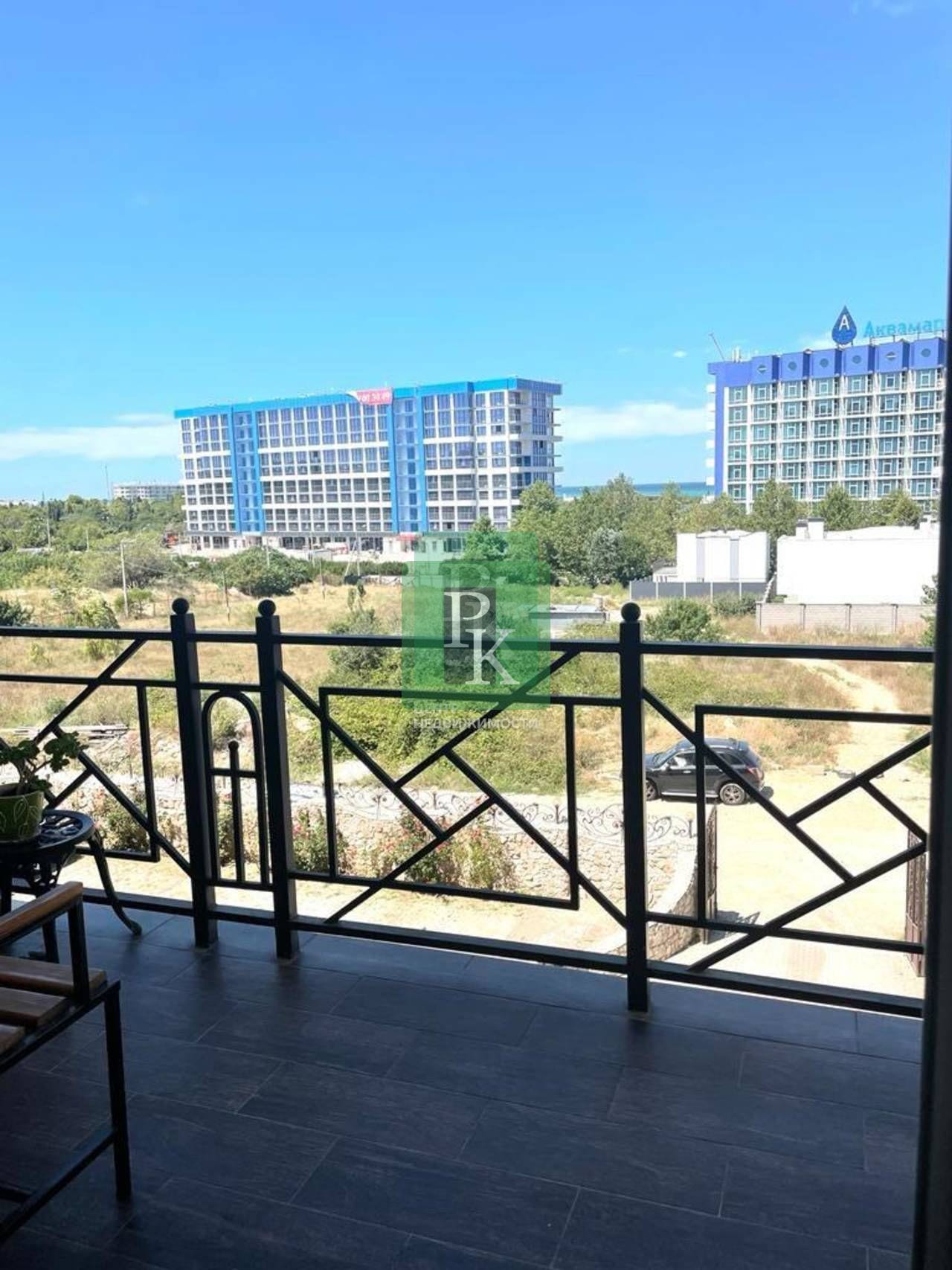 2-комн. квартира, 100 м²