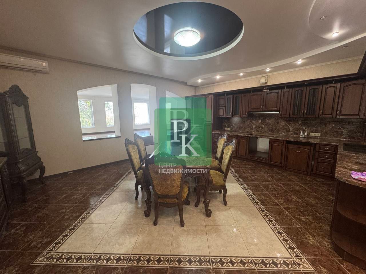 7-комн. квартира, 265.8 м²
