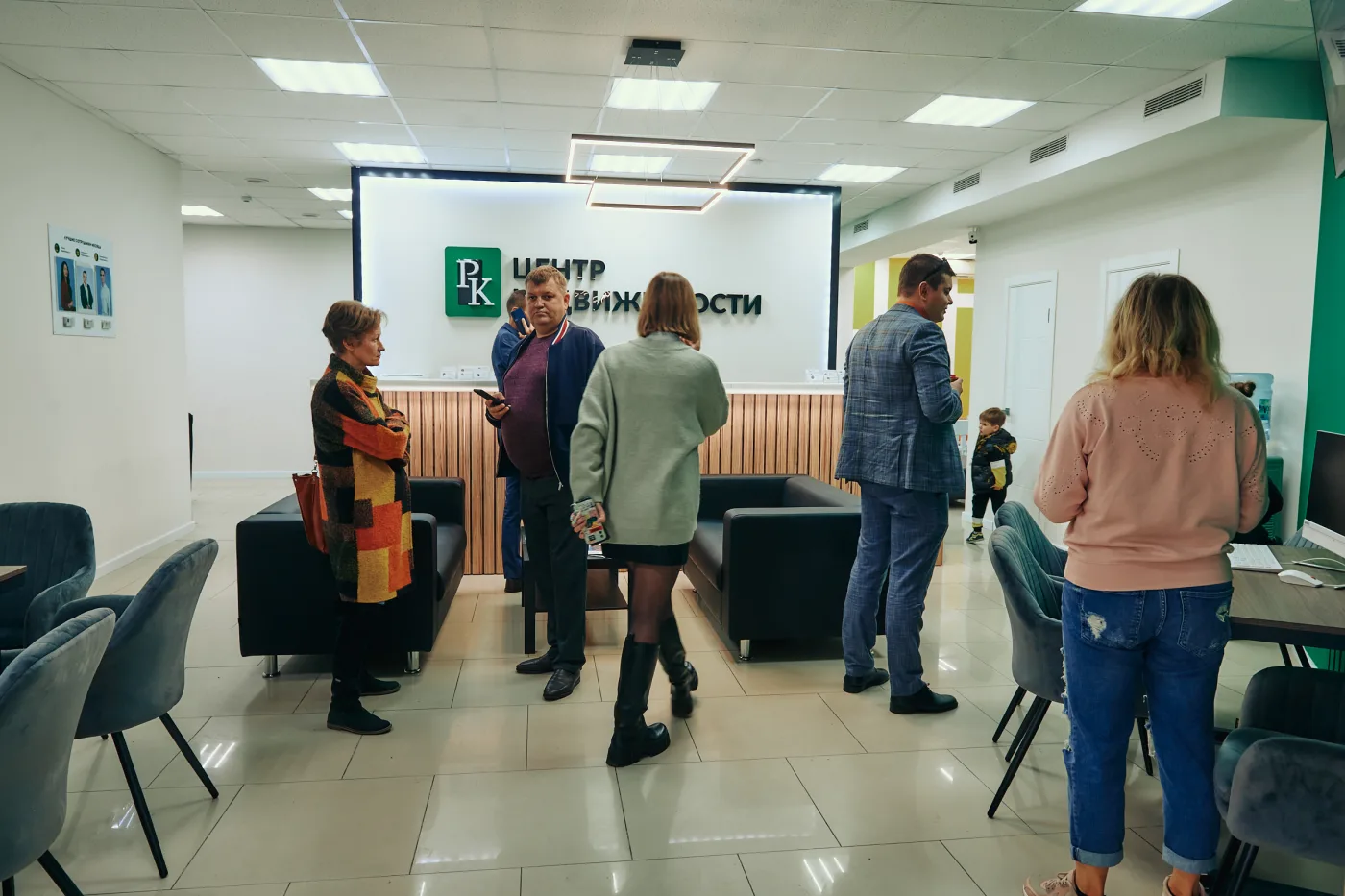 Что лучше: обратиться в банк за ипотекой самостоятельно или работать с ипотечным специалистом?